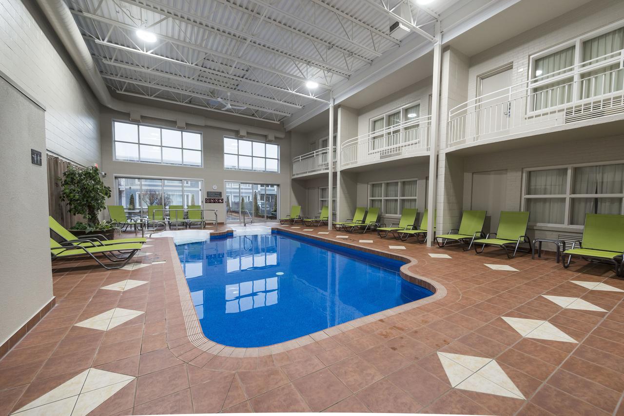 Hotel & Suites Le Dauphin Drummondville Zewnętrze zdjęcie